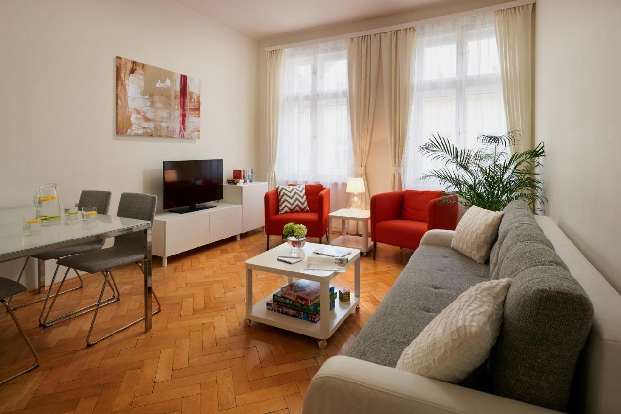 Residence Vocelova ปราก ภายนอก รูปภาพ
